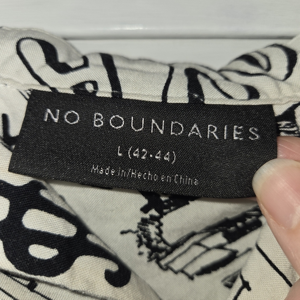 No Boundaries Men's L Button Up Shirt - Picture 6 of 13